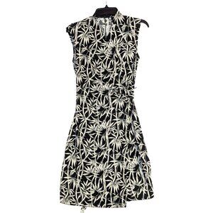 New York & Company Sleeveless Leaf Print Wrap Dress S